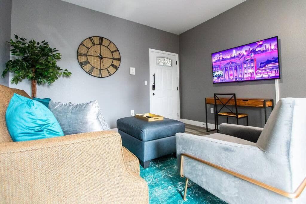 Restaurants-Pets-Professionals-Fastwifi-A C-Patios Apartment ซานดิเอโก ภายนอก รูปภาพ