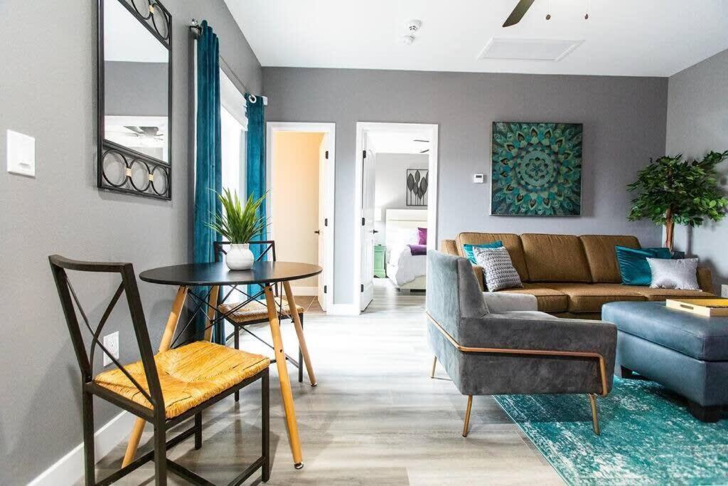 Restaurants-Pets-Professionals-Fastwifi-A C-Patios Apartment ซานดิเอโก ภายนอก รูปภาพ